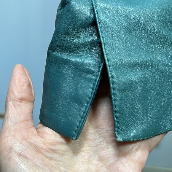 HINGE Women's Scalloped Zipper Front Soft Leather Jacket Teal Size Medium - Picture 7 of 14